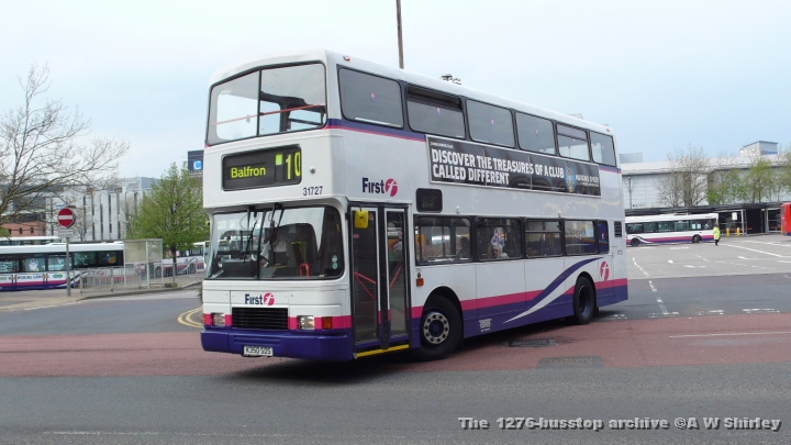 fmb3172701240409.JPG - Still Looking Smart 31727 Of First Midland Bluebird Departs Glasgow For Balfron