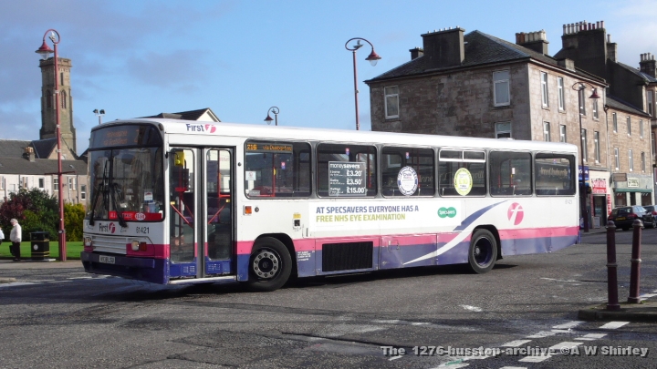 fig6142101311009.JPG - First Glasgow B10M 61421 Arriving In Seen In Helensburgh On The 216