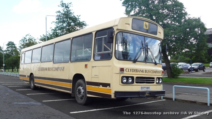 jmcd377rhs01050609.JPG - D377 RHS Seen Parked In Clydebank Retail Park, Normally The Vehicle Left Here Is The East Lancs Rebodied Tiger