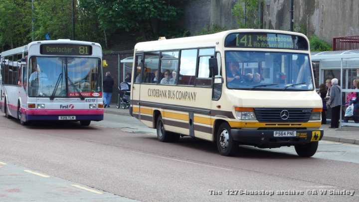 jmcp564pne01220509.JPG - Clydebank Bus Company P564 PNE On The 141, I Think This Is The Only Member Of The Fleet With A Dot-Matrix Type Display