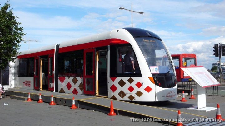 etsmockup01180309.JPG - The Mock Up Of The Edinburgh Tram At Ocean Terminal