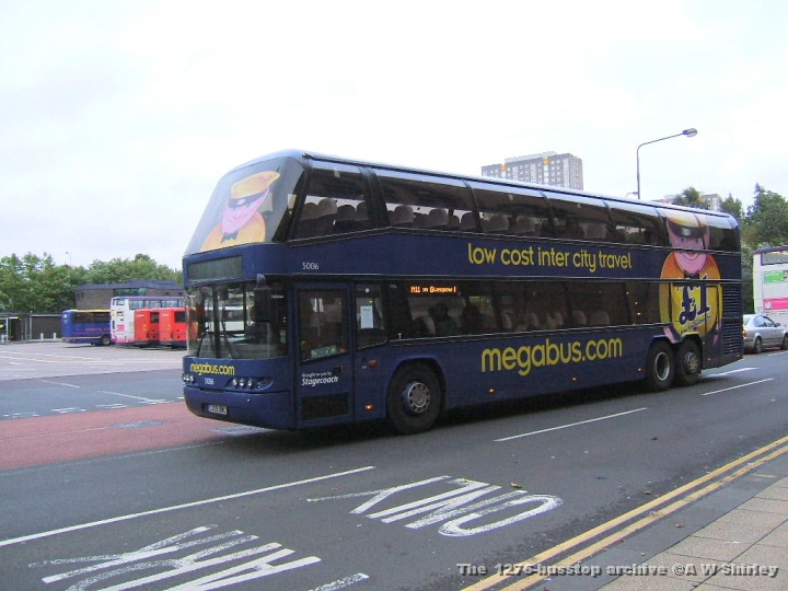 scb5013601071006.JPG - Neoplan 50136 Arriving In Glasgow