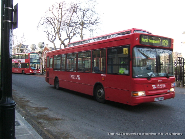 tlndp47401060307.JPG - A Travel London Dart