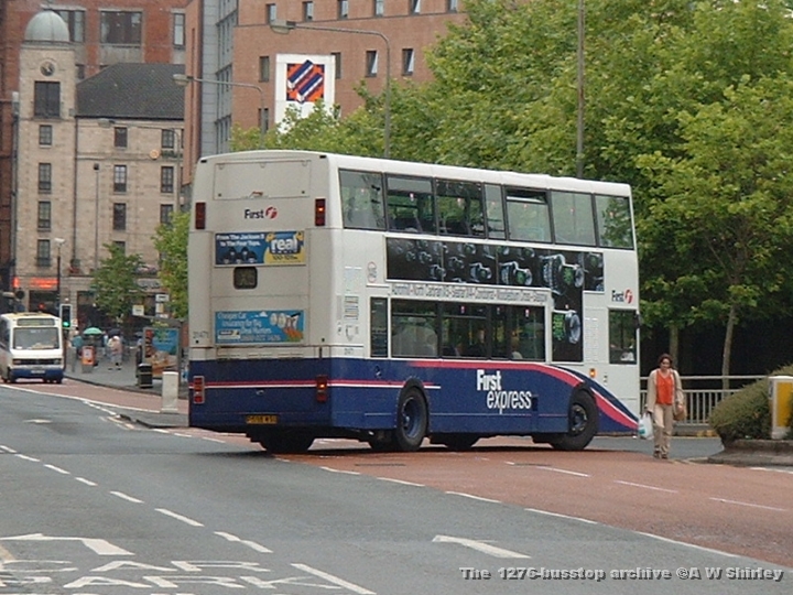 fg3147101200704.JPG - The rear of a long wheelbase full height Royale