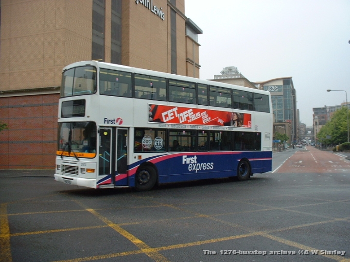 fg3147401200704.JPG - The nearside of a long wheelbase, full height Royale