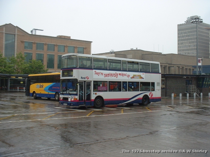 fmb3157001200704.JPG - A long Royale in standard Barbie 1 livery