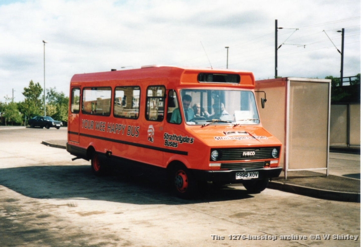 scbf995xov01dtuknw.JPG - Strathclyde Buses Iveco Minibus F995 XOV At Clydebank Bus Station