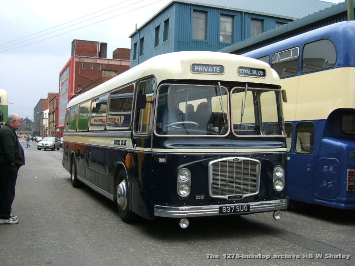 gvvt_2007_1014_013_.JPG - Royal Blue RE