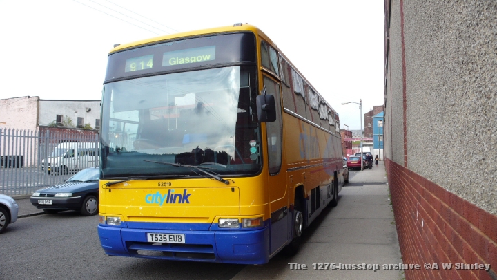 gvvt09_2008_1012t535eub02_.JPG - Stagecoach 52519, A Former Rapsons Vehicle Parked At The Side Of Bridegton Garage
