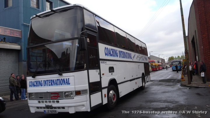 gvvtoct09_ljz6056_01.JPG - WJC Coaches Unique Johnkeere 1 1/2 Deck Leyland Tiger LJZ 6056