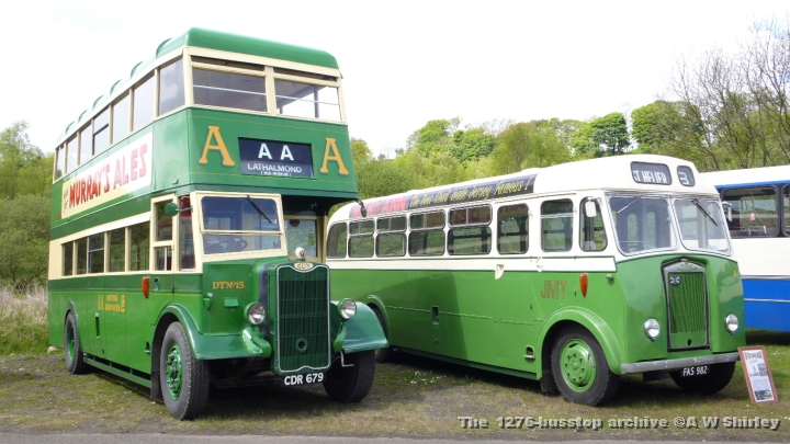 fas982_090517.JPG - Former Jersey Motor Transport No.5 Alonside The Utility Guy