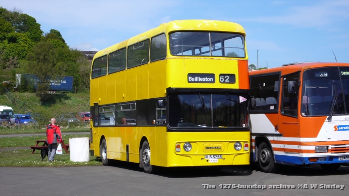 xus575s_090517.JPG - Strathclyde LA1204 In Yellow Livery
