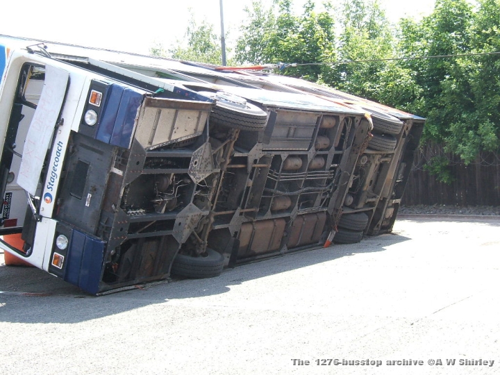 dbrlift02kod07.JPG - One For Those Who Like To Superdetail Their Models, The Underside Of A Leyland Titan