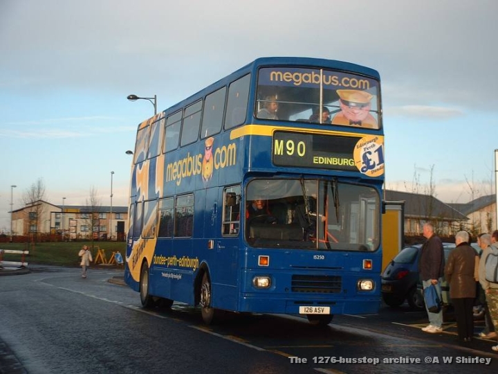 megabus2111126asv1.jpg - 15250 heading for Edinburgh