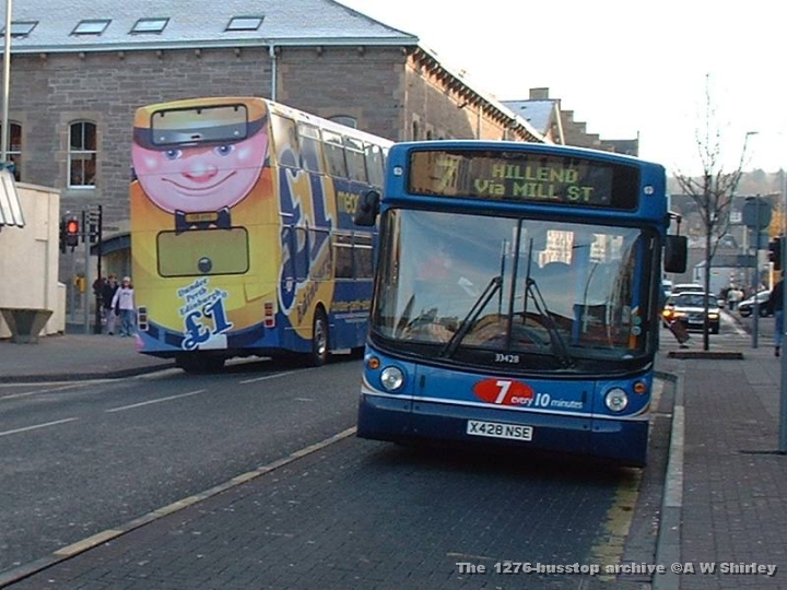 megabus2111128asv1.jpg - 15259 arriving in Perth