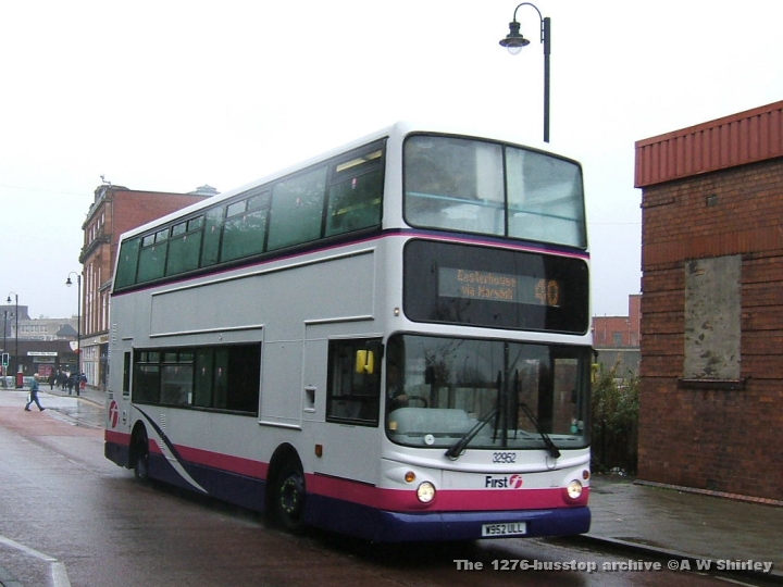 fig3295201261007.JPG - First Glasgow Trident 32952 Heading For An Instant Turnaround At The Bus Station
