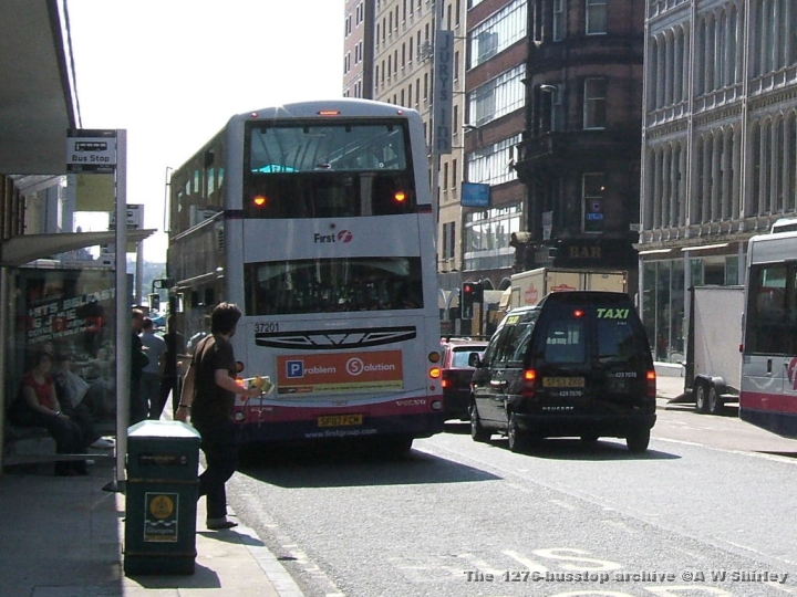 fig3720102040507.JPG - The Rear Of 37201 Showing The Revised Rear, Note The (Very) High Level Brake Light