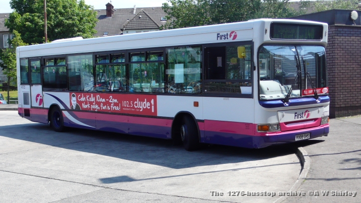 fig4072201260609.JPG - First Glasgow 40772, In Use On The 140