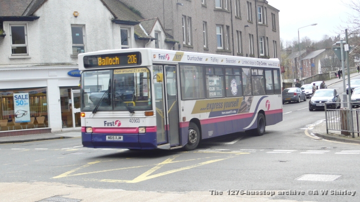 fig4090302140309.JPG - First Glasgow Dart 40903 Turning Onto Dumbarton High Street