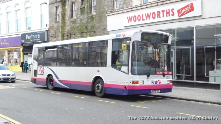 fig4120601140309.JPG - First Glasgow Dart 41206, Showing 1 Instead Of 206, It Was Corrected Before Leaving The Stop But Must Have Made It From Balloch Before Any Passenger Let The Driver Know