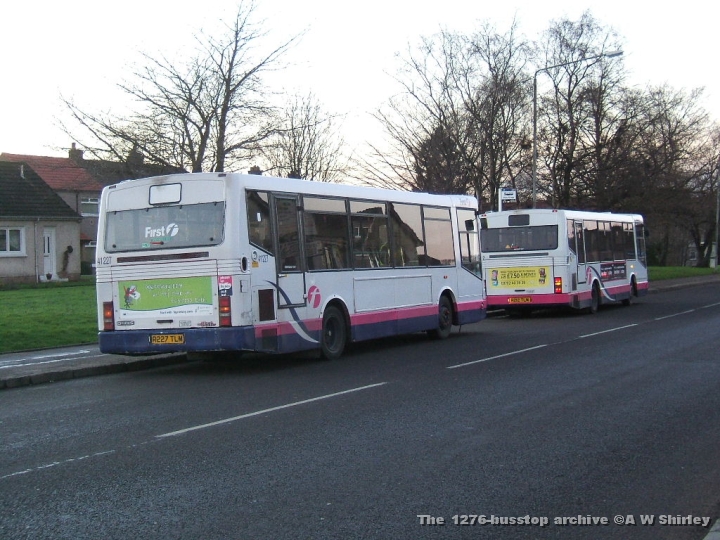 fig4122701030207.JPG - The Rears Of 41227 & 41212