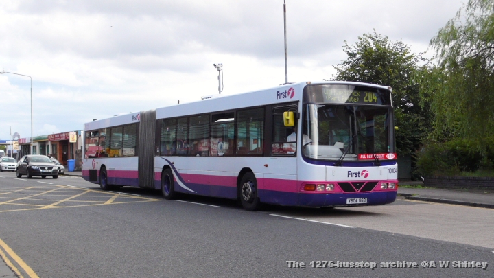 fig1010401170809.JPG - First Glasgow 10104 Passes Through Dalmuir On One Of The Remaining Old Kilpatrick 204s