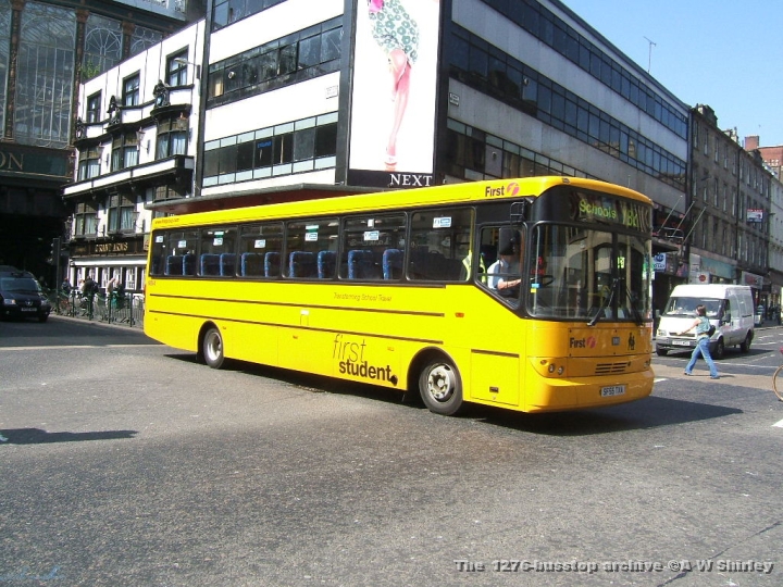 fig6856401040507.JPG - First Glasgow School Bus 68564 In Glasgow