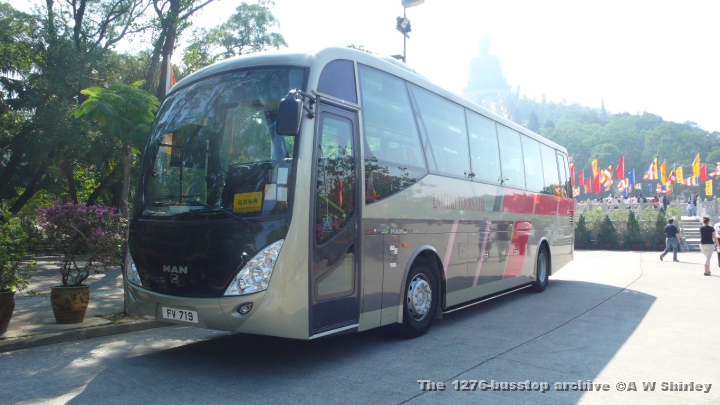 ltlfv71902241108.JPG - Lantau Tours MAN FV719 Seen Parked Near The Po Lin Monastery